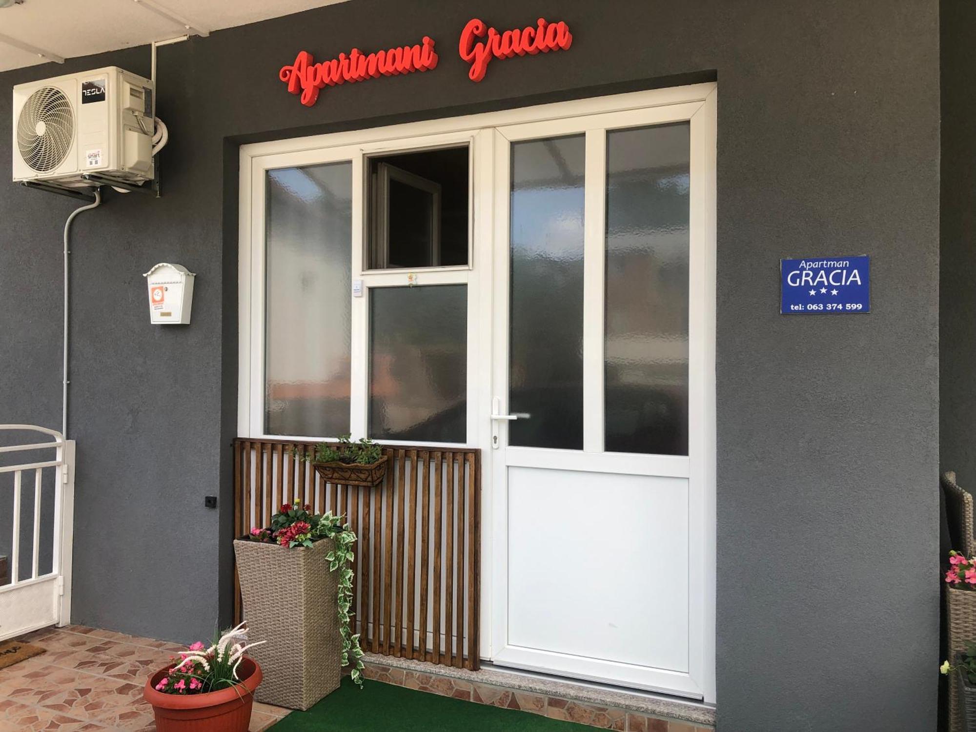 亚伊采Gracia公寓 外观 照片