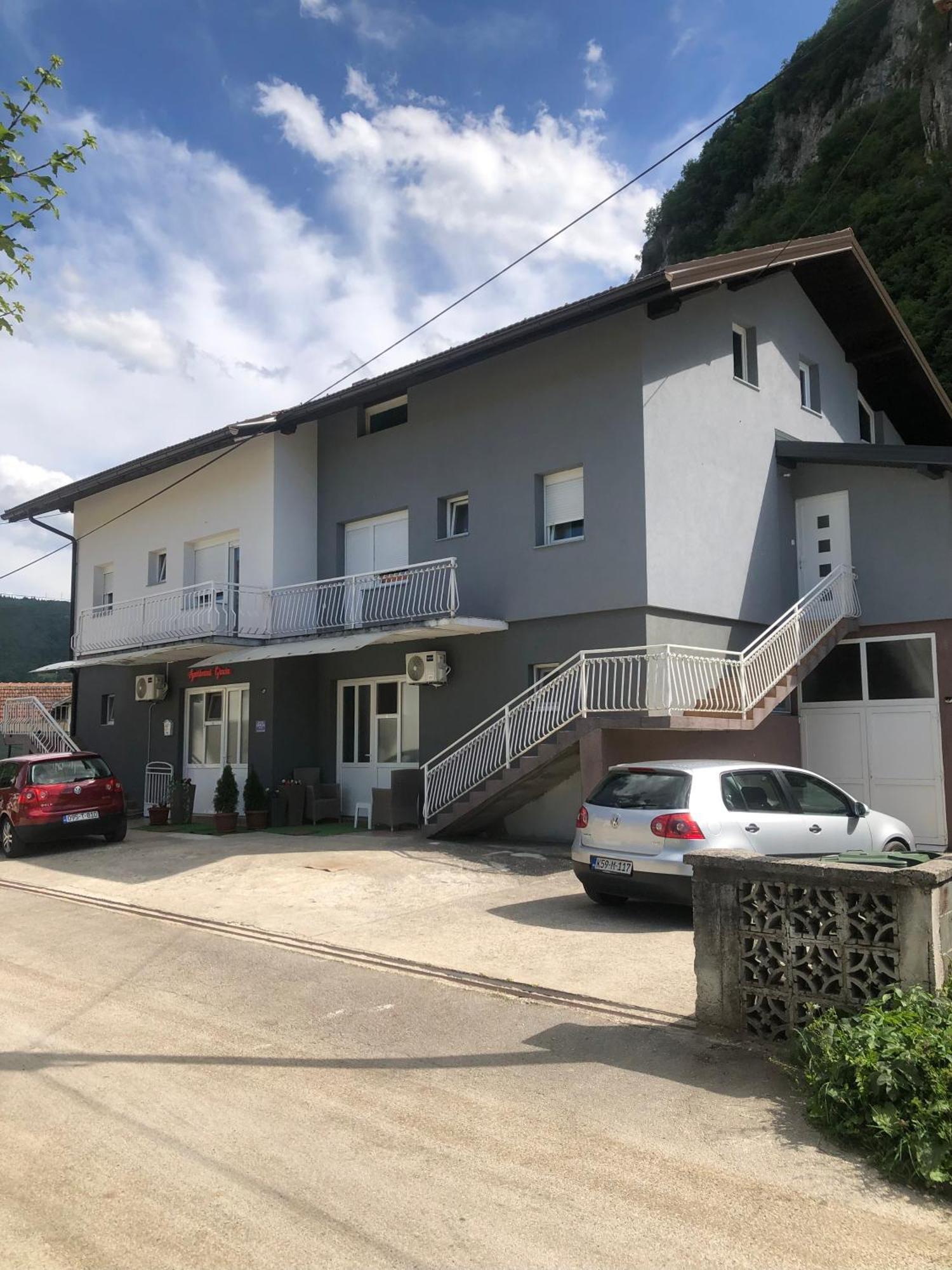 亚伊采Gracia公寓 外观 照片